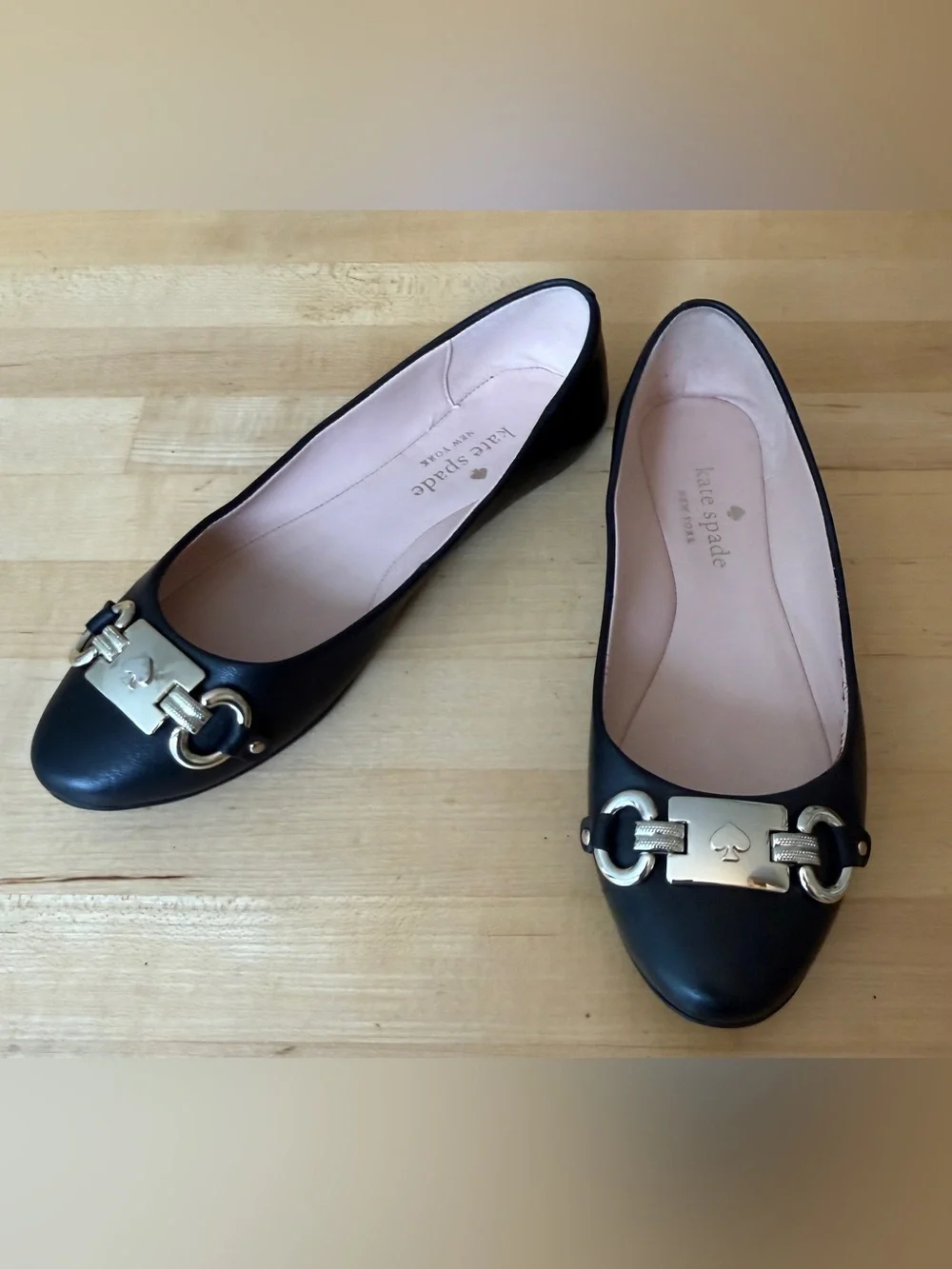 KATE SPADE PAYTON LEATHER BLACK AND SILVER SLIP ON FLATS SIZE 7.5